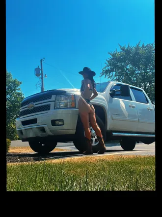 OnlyFans cuenta carharttqueen69 header 2