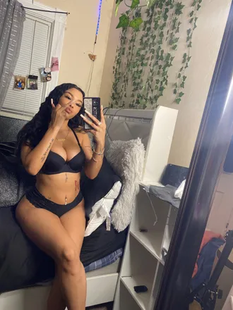 OnlyFans account  ariithedonnn header 2
