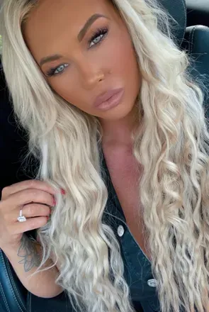 OnlyFans account  girlinthecountry avatar 1