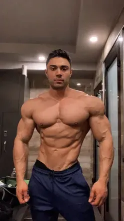 OnlyFans cuenta mythron avatar 1