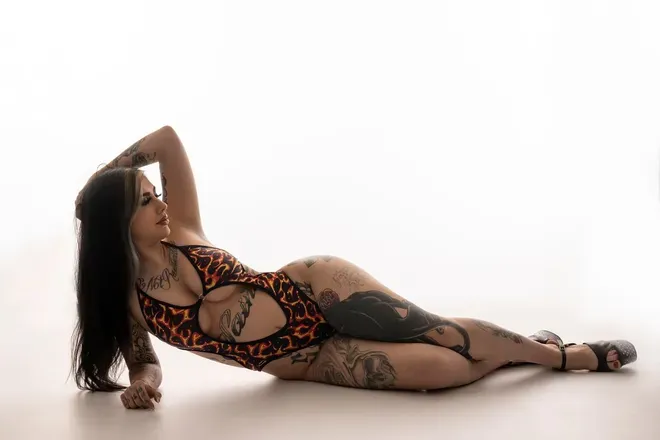 OnlyFans account  kristalovexoxo header 2