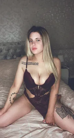 OnlyFans cuenta chloe_of96 header 2