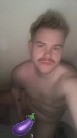 OnlyFans cuenta boredboy1196 header 2