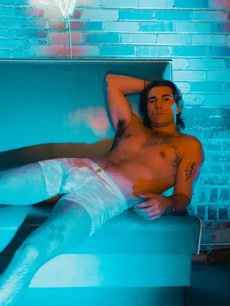 OnlyFans cuenta lewislightning header 2