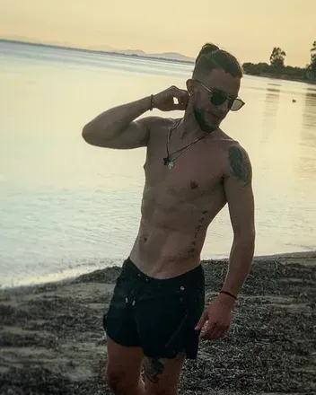 OnlyFans cuenta karad_im12 header 2