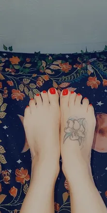 OnlyFans account  footsiefiona777 header 2