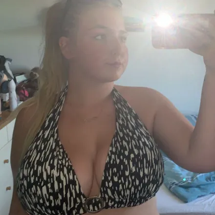 OnlyFans cuenta carmen100 header 2