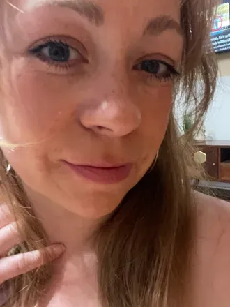 OnlyFans account  redwife2904 avatar 1