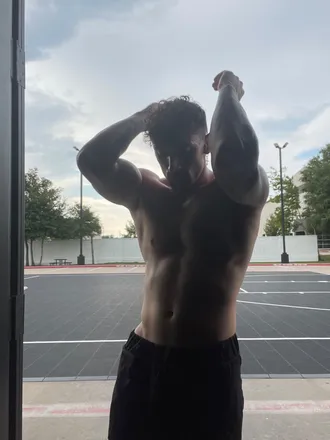 OnlyFans cuenta johnny_bravo70 header 2