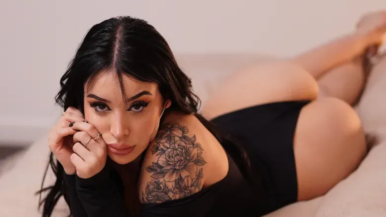 OnlyFans account  albereee header 2