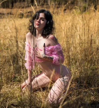 OnlyFans cuenta inlovewithdestiny header 2