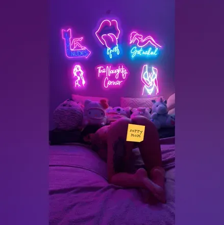 OnlyFans cuenta sadieeskyee header 2