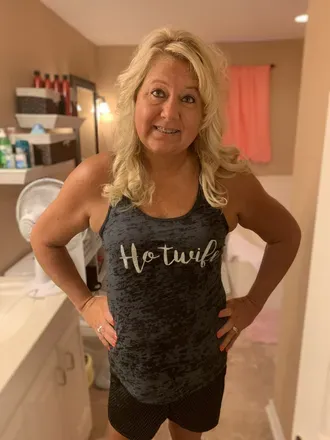 OnlyFans cuenta arkhotwife67 header 2