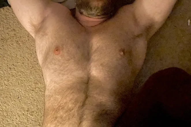 OnlyFans cuenta fuzzydaddy90 header 2