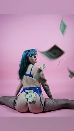 OnlyFans account  salemroseee header 2