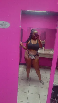 OnlyFans cuenta peachesssandcreamm2 avatar 1