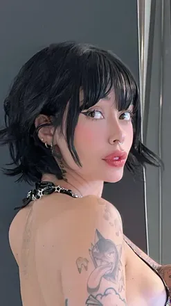 OnlyFans cuenta kyure avatar 1