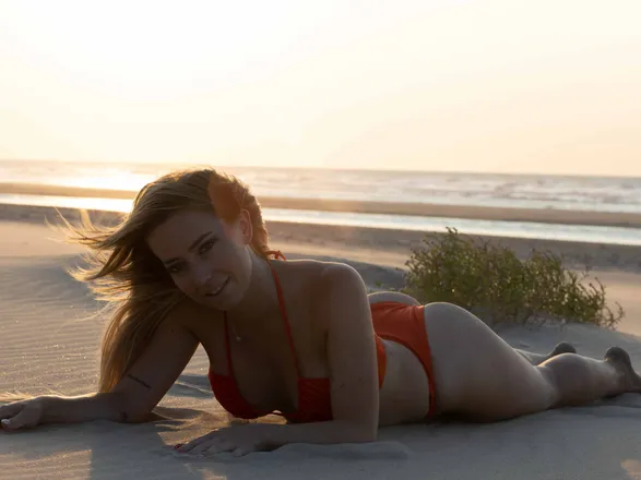 OnlyFans cuenta charleyquinn1 header 2