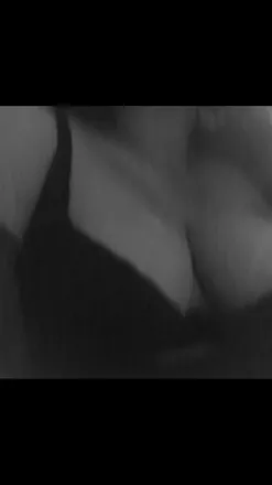 OnlyFans cuenta laila230 header 2