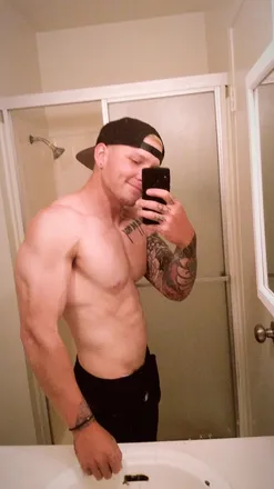 OnlyFans cuenta flexxx_onn_emm header 2