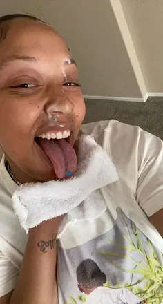 OnlyFans account  prettyhead avatar 1