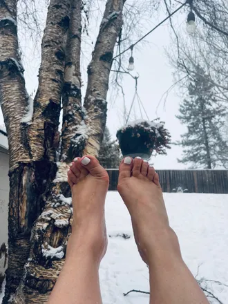 OnlyFans cuenta just-camilla header 2