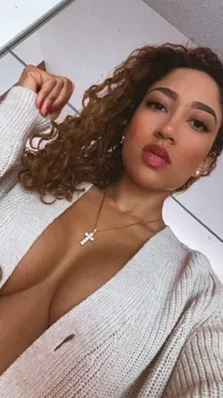 OnlyFans account  mixedchick avatar 1
