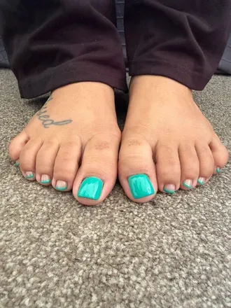 OnlyFans cuenta teasemytoesx0x0 header 2