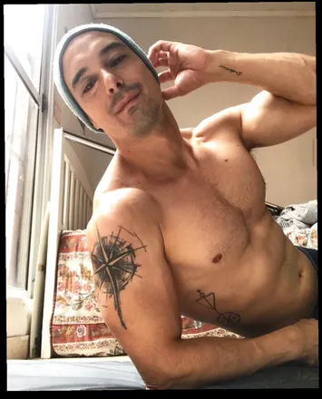 OnlyFans cuenta alexbershu header 2