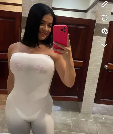 OnlyFans cuenta lareinayes avatar 1