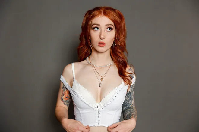 OnlyFans account  char.lielove header 2