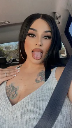 OnlyFans cuenta dollfacestinaa header 2