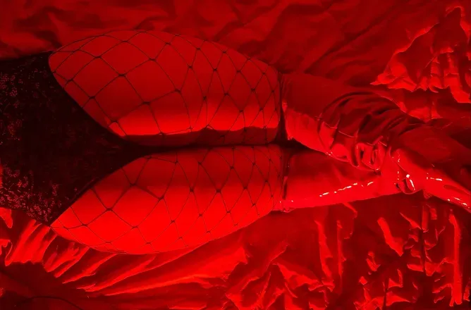 OnlyFans cuenta lady_dimitrescu header 2