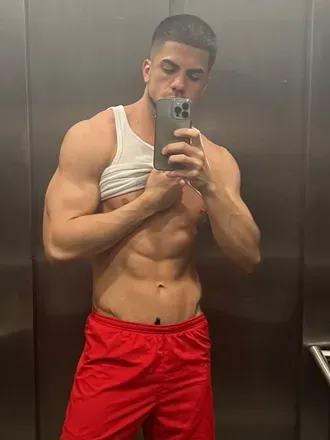 OnlyFans account  ferfroma avatar 1