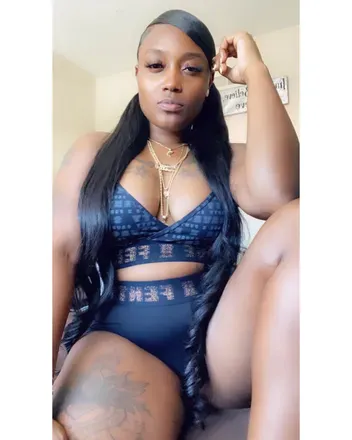 OnlyFans cuenta xxspensivetaste avatar 1