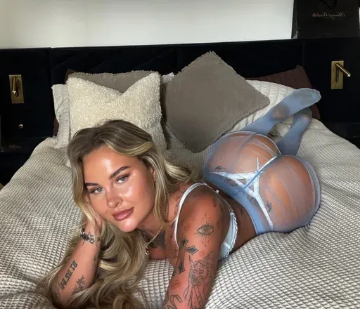 OnlyFans cuenta aliroseroe header 2