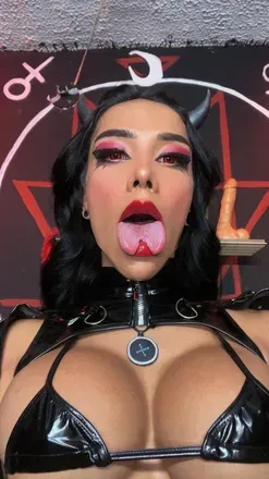 OnlyFans cuenta victoriavxmpire696 avatar 1