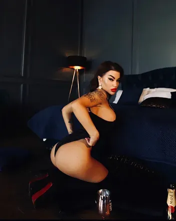 OnlyFans cuenta yanagold avatar 1
