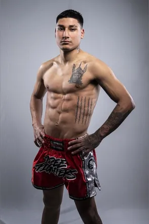OnlyFans cuenta pranchai05 header 2