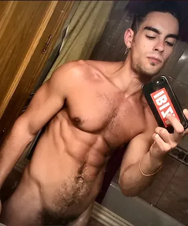 OnlyFans cuenta valentinoribas avatar 1
