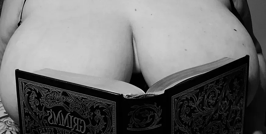 OnlyFans cuenta bustybooks avatar 1