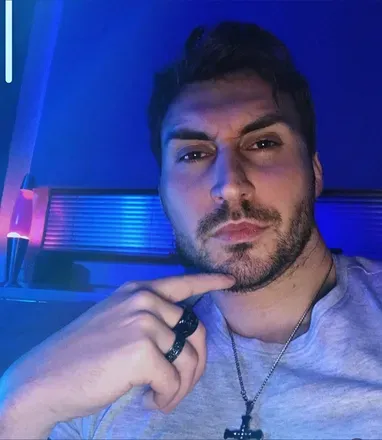 OnlyFans account  simsick avatar 1