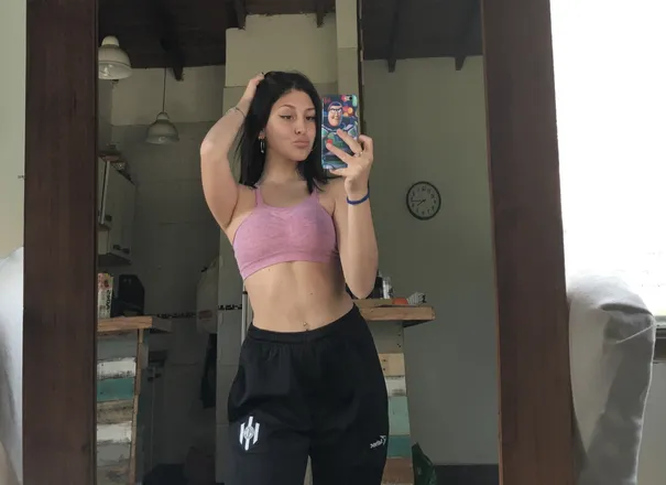 OnlyFans cuenta piaverdinelli header 2