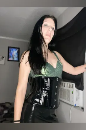 OnlyFans cuenta madam_amethyst avatar 1