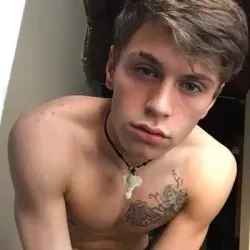 OnlyFans cuenta troyaccola avatar 1
