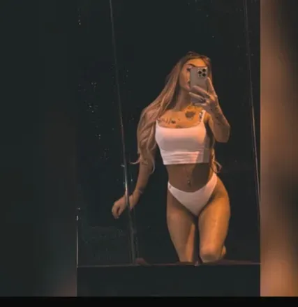 OnlyFans cuenta andreea_roxy98 avatar 1