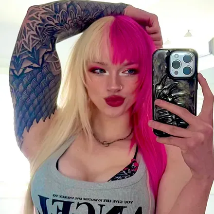 OnlyFans of xinia_official