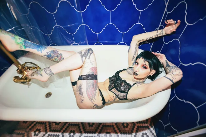 OnlyFans cuenta blackforestmagick header 2