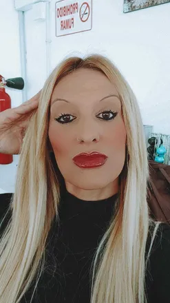 OnlyFans cuenta bella_1980 header 2