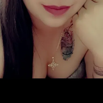 OnlyFans cuenta karlynii header 2